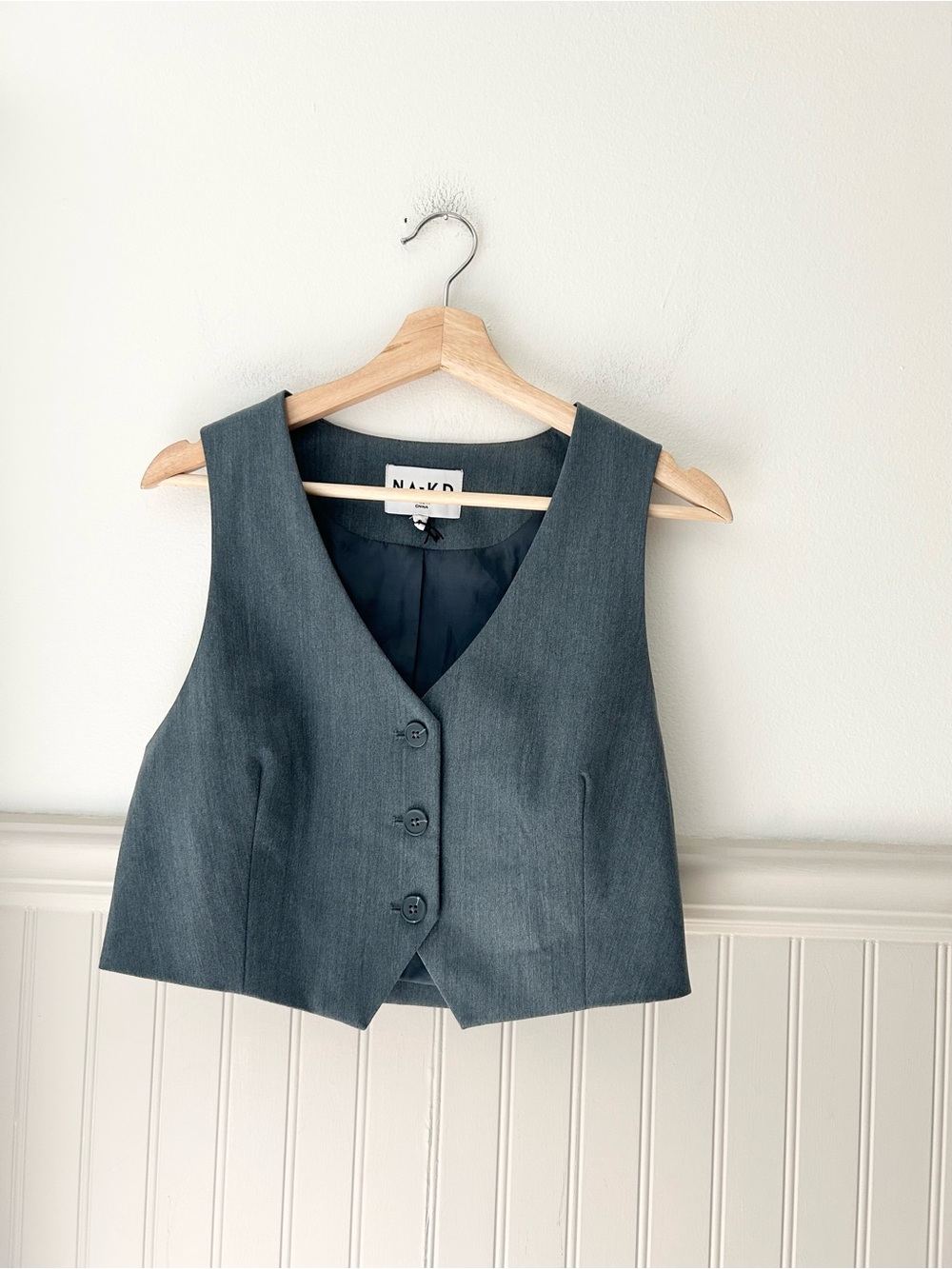 NA-KD Slate Grey Tailored V-Neck Button Crop Vest EU 38 US 6 Medium